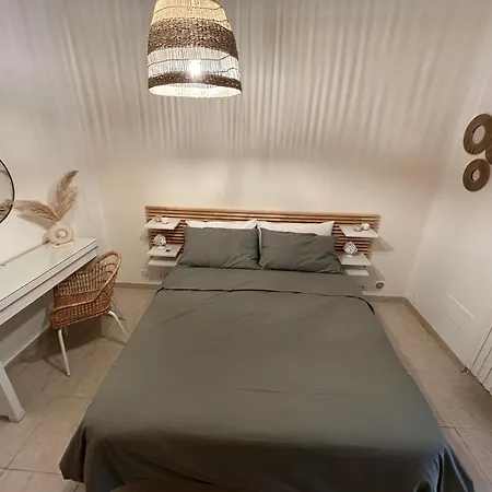 Cri House باري
